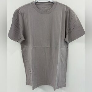 SOFT A&F Abercrombie & Fitch - Gray Tee - Large